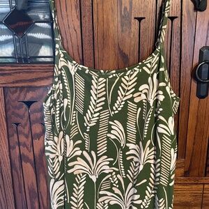 Cabi Balcony Cami green and white floral tank, med, Spring 2023